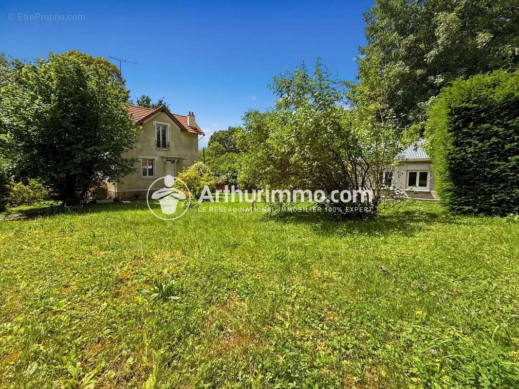 Maison à SOISY-SUR-SEINE