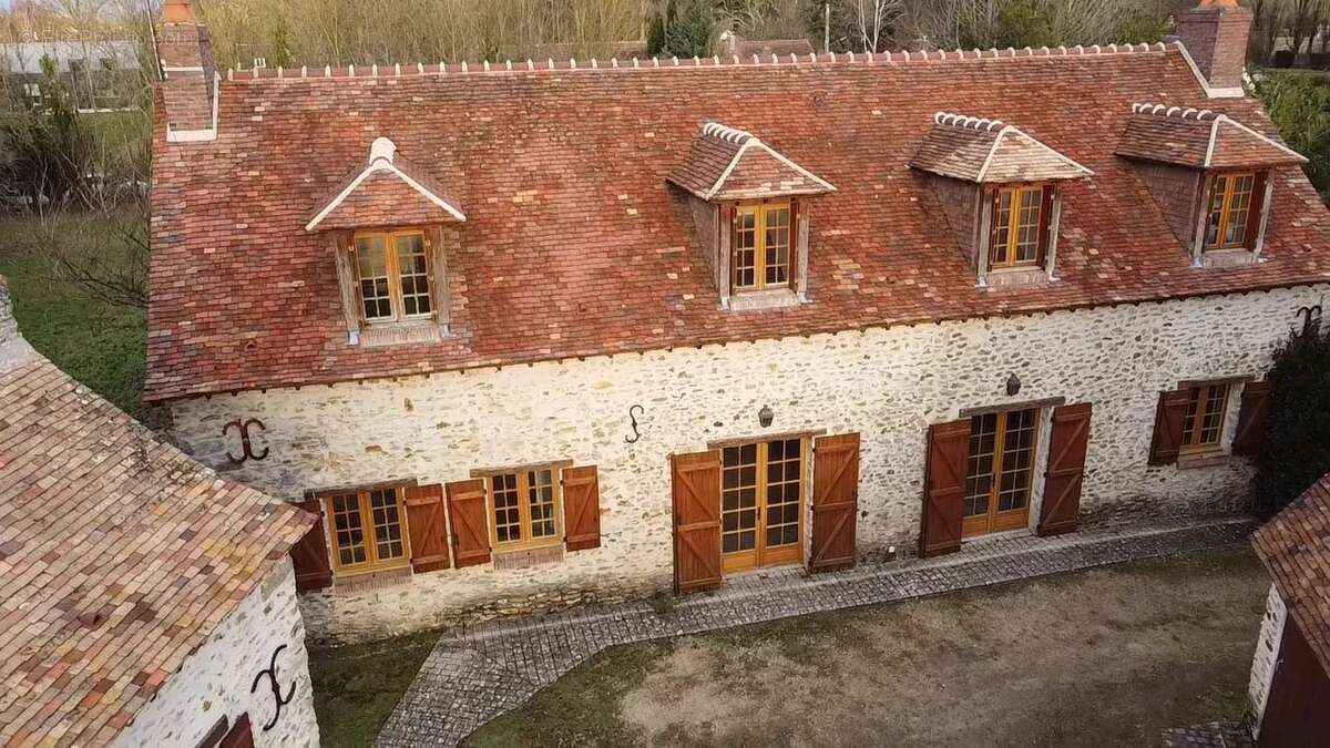 Maison à POIGNY-LA-FORET