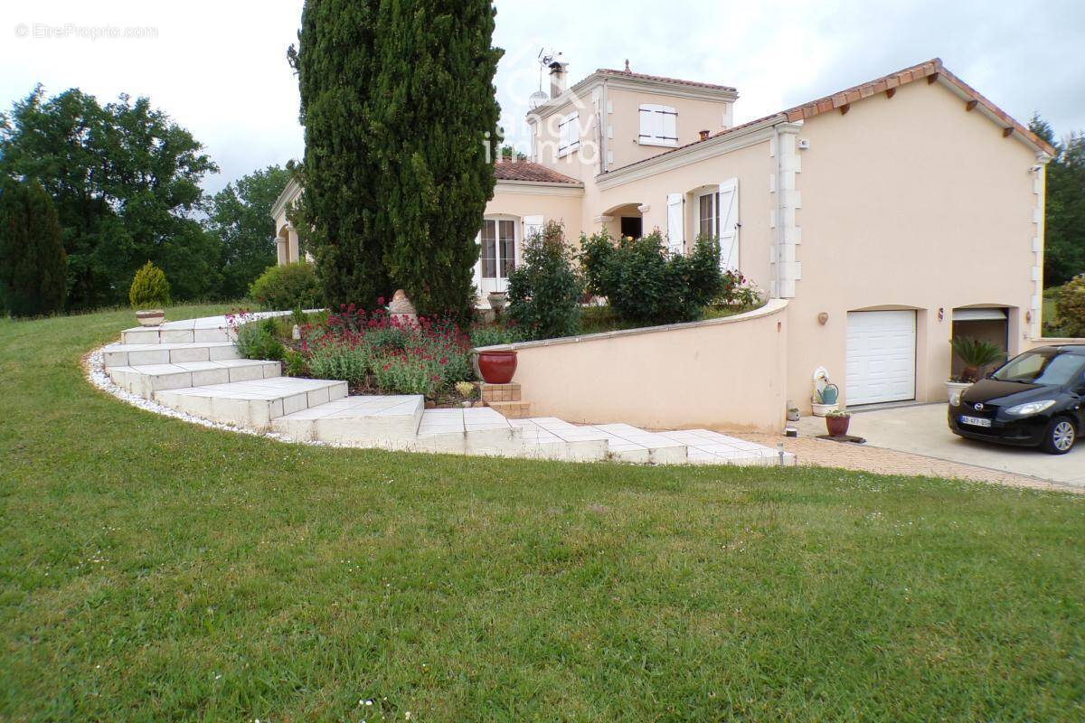 Maison à CHIRAC