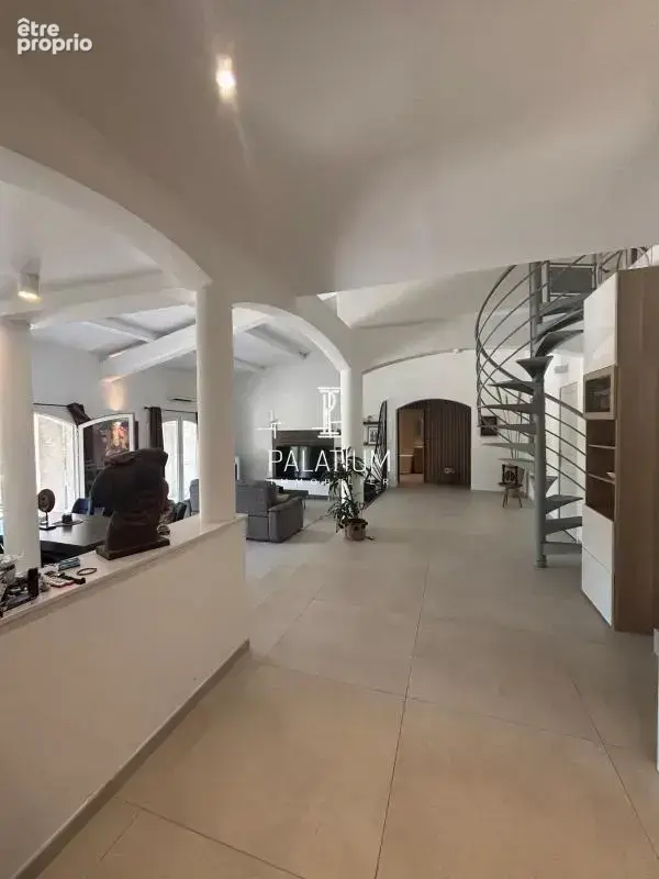 St Raphael Charmante Maison avec piscine 160 m2 - photo 12