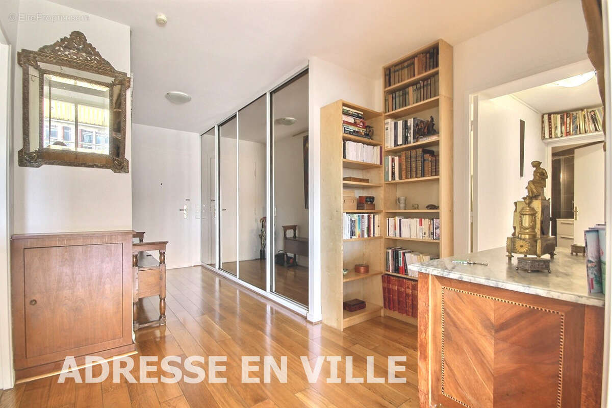 Appartement à LEVALLOIS-PERRET
