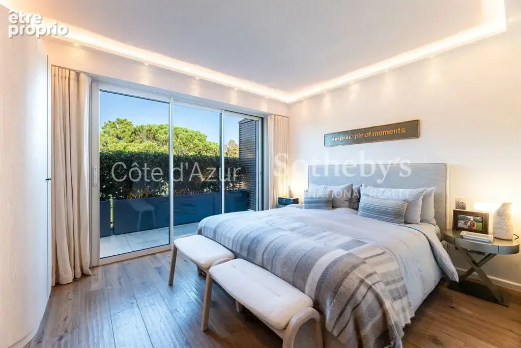 Saint Tropez, penthouse de 130 m² avec trois chambres et 40 m² de terrasses - photo 15