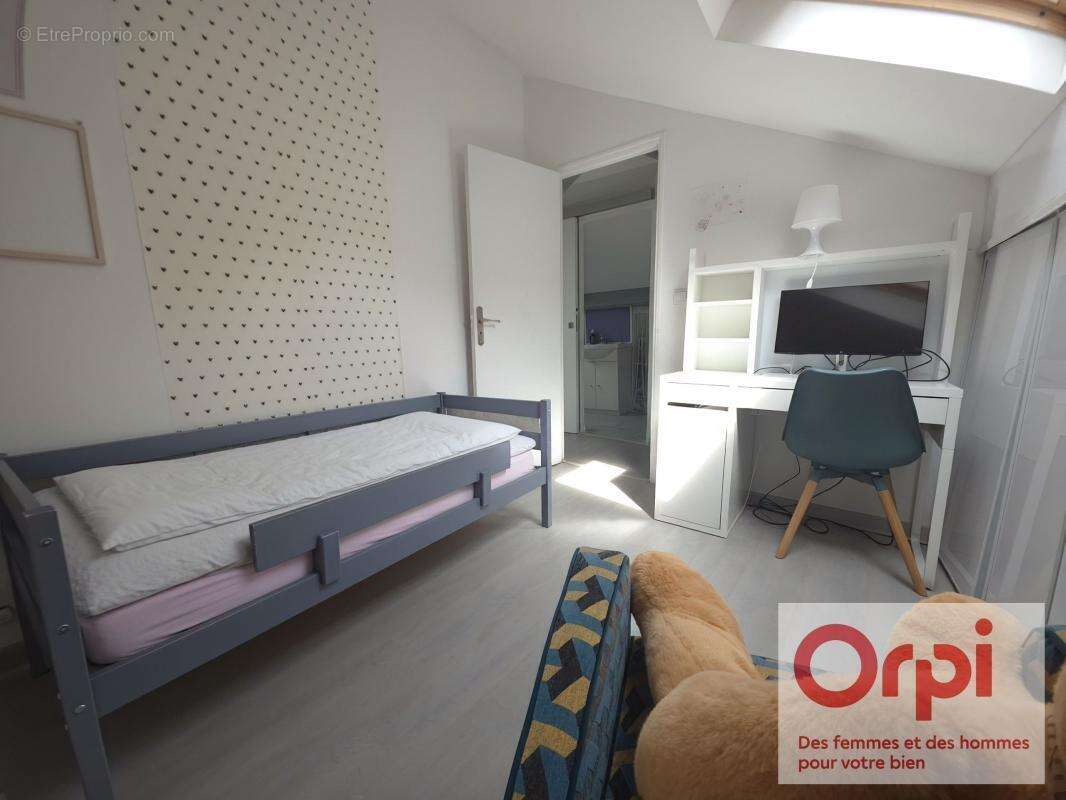 Appartement à ISSY-LES-MOULINEAUX