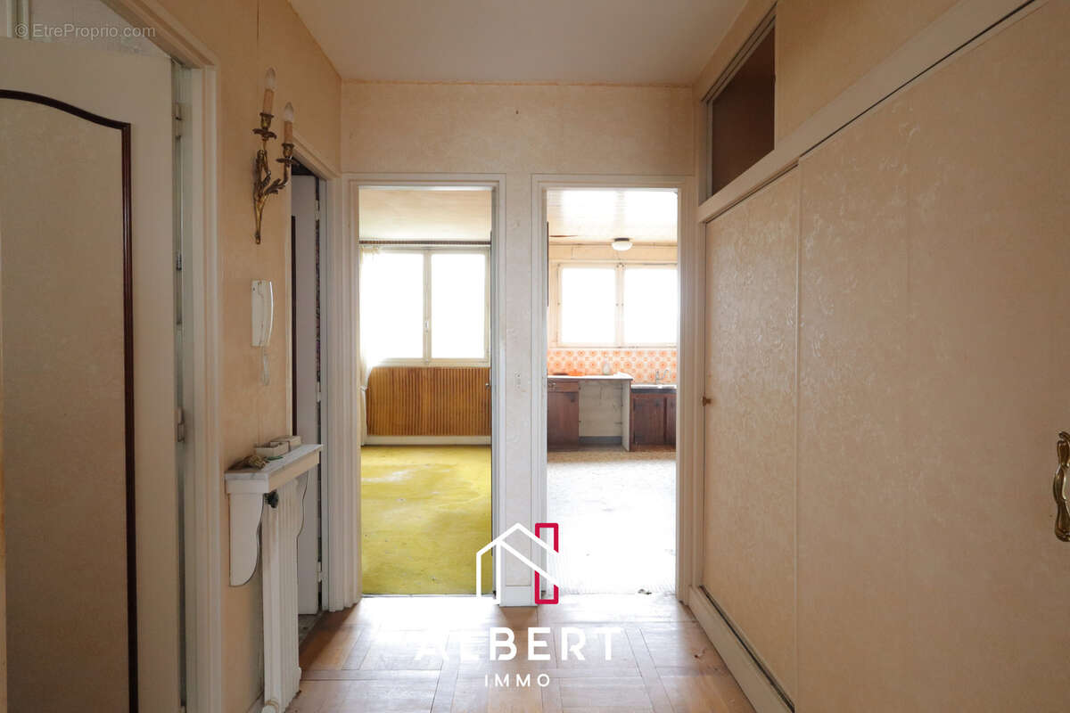 Appartement à LES LILAS