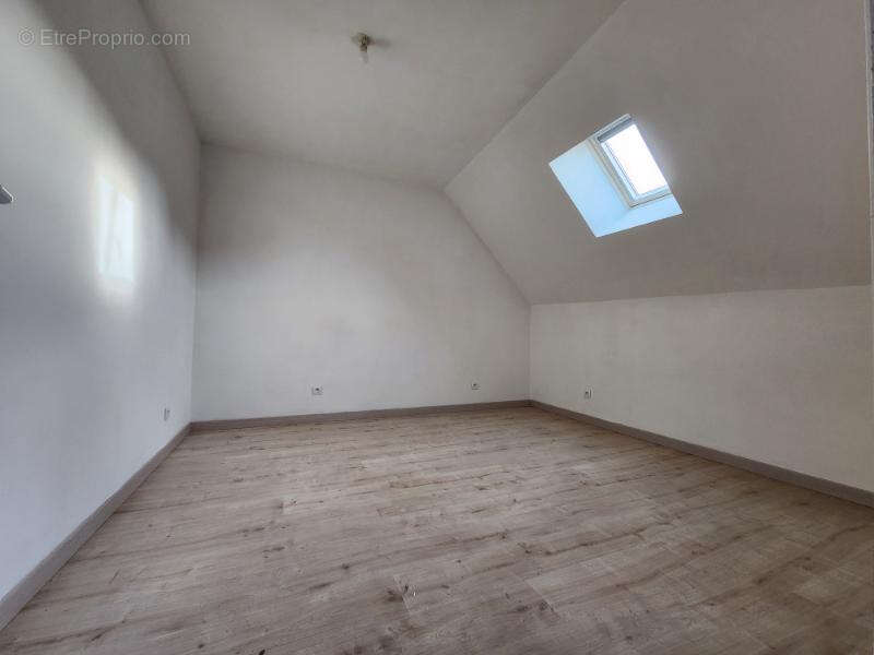 Maison à CHATEAUNEUF-EN-THYMERAIS