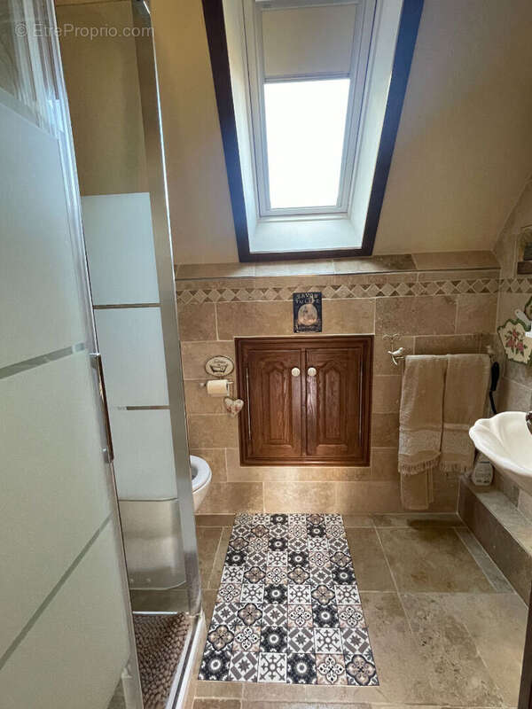 Maison à LE GUE-DE-LONGROI