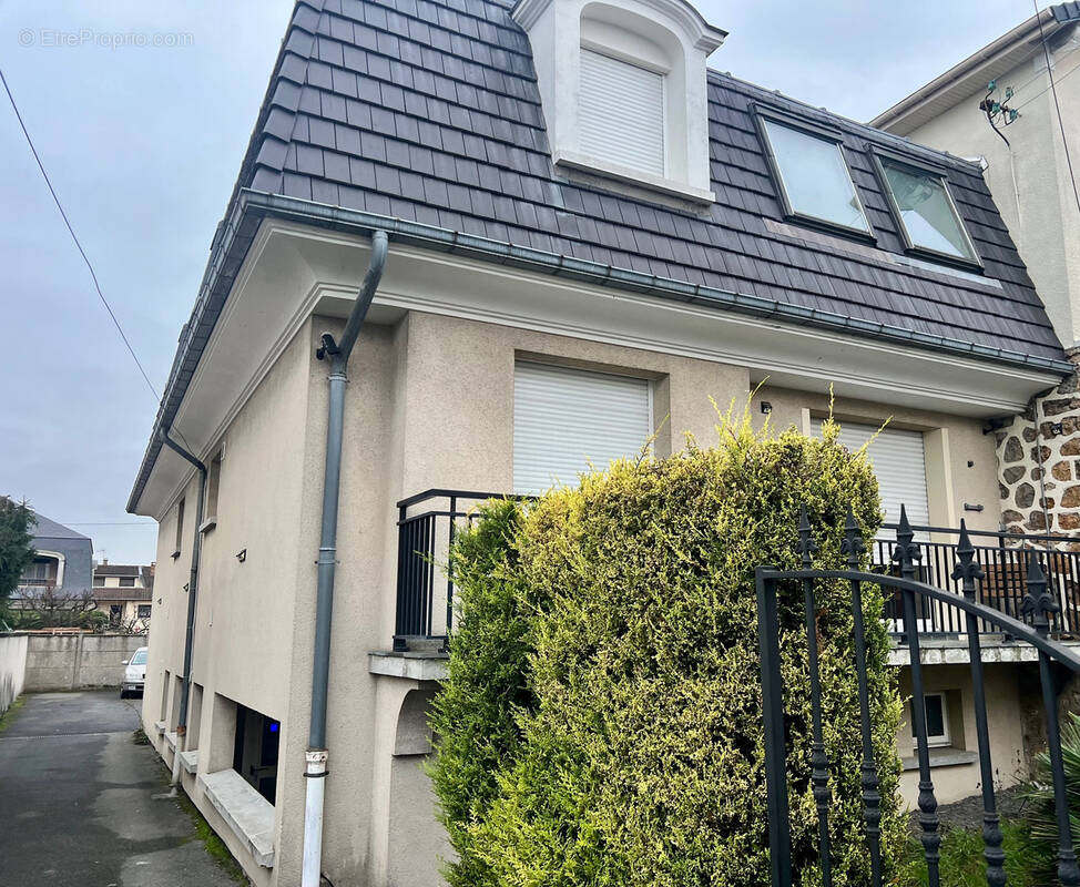 Appartement à PARAY-VIEILLE-POSTE