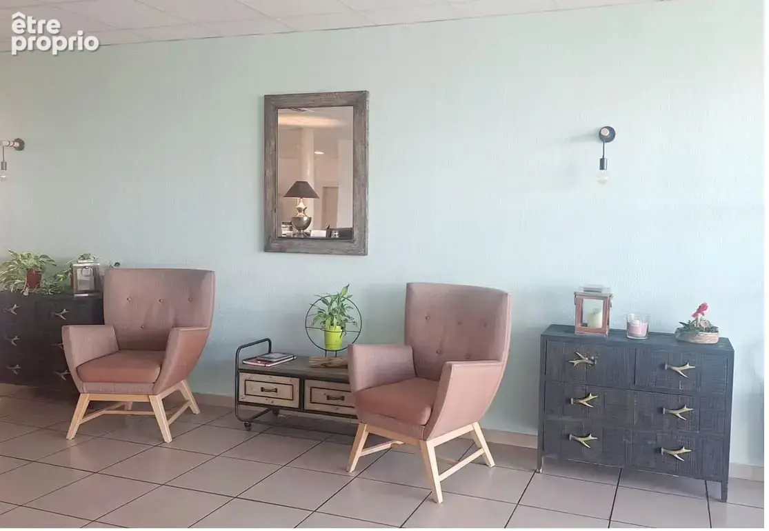 INVESTISSEMENT LOCATIF  YZEURE  Résidence Seniors Obeo Les Jardins du Danube  7,40 % de rentabilité - photo 8