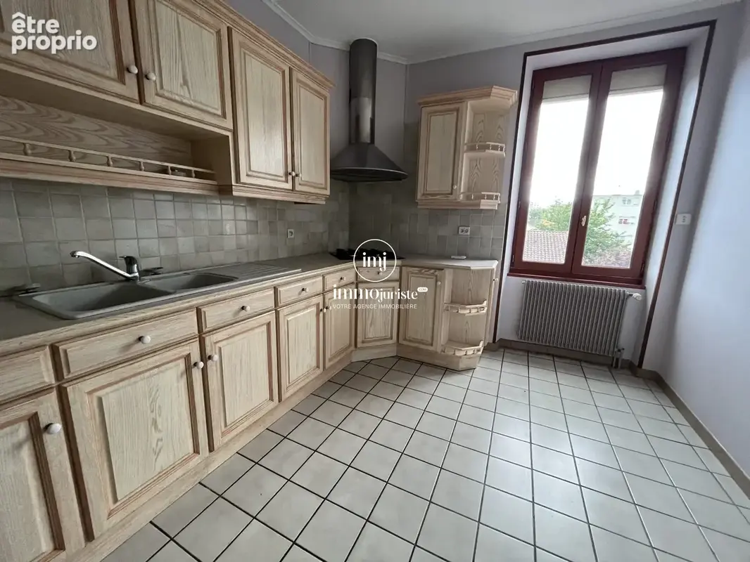 Maison 200 m² à Limoges  - photo 6