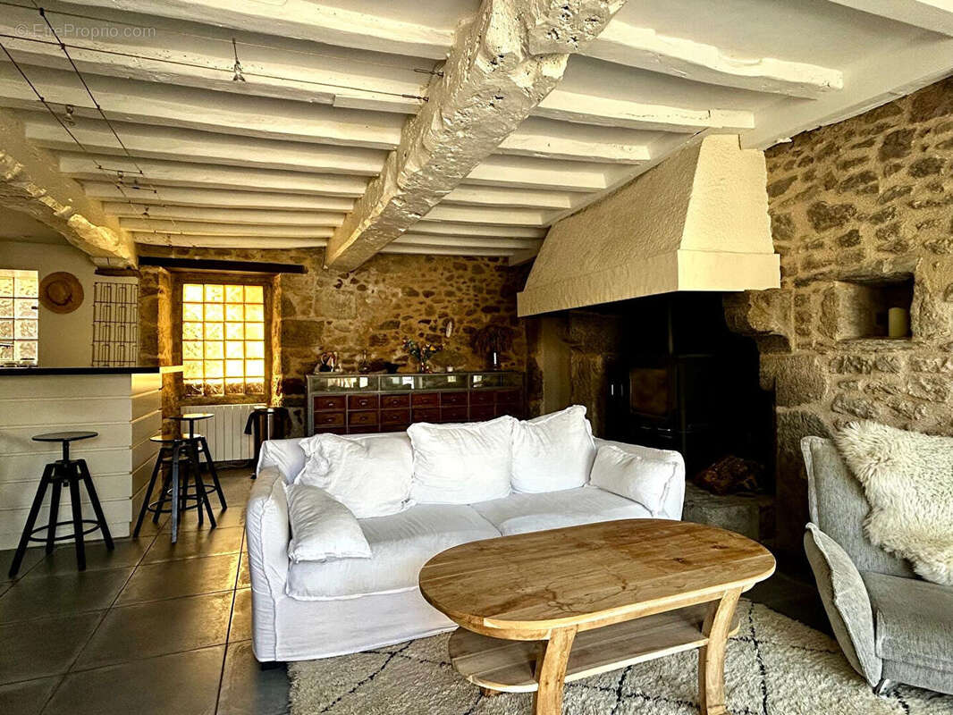 Dinard Saint-Énogat  Maison en pierre de caractère avec dépendance, à deux pas de la plage - photo 2