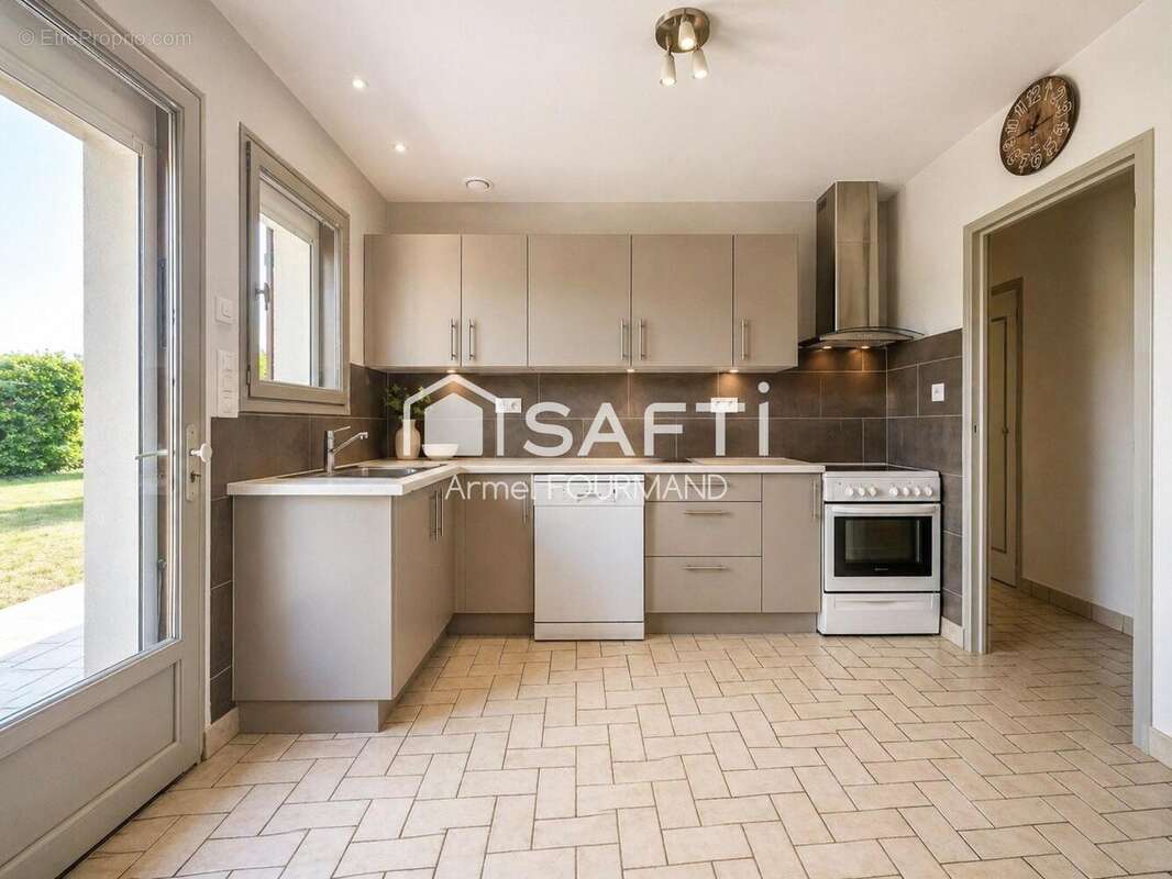 Maison 90 m² à Niort  - photo 3