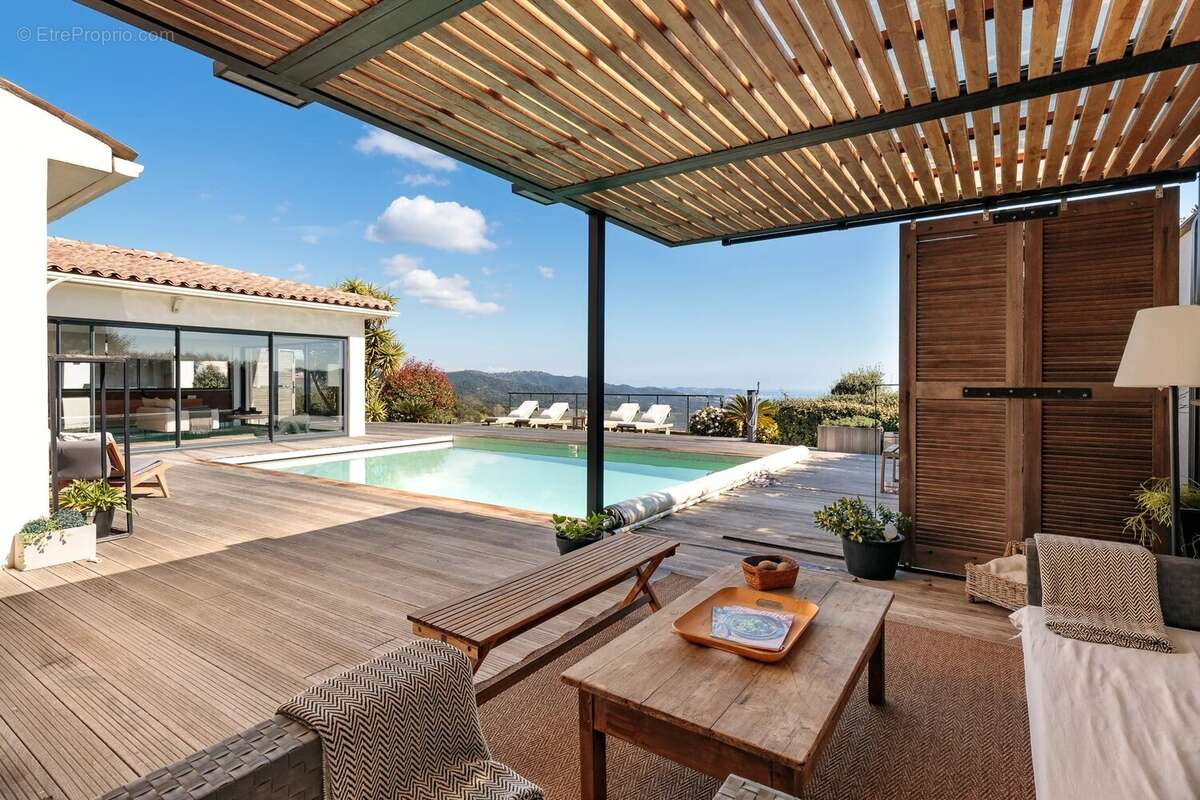 Maison à LES ADRETS-DE-L'ESTEREL