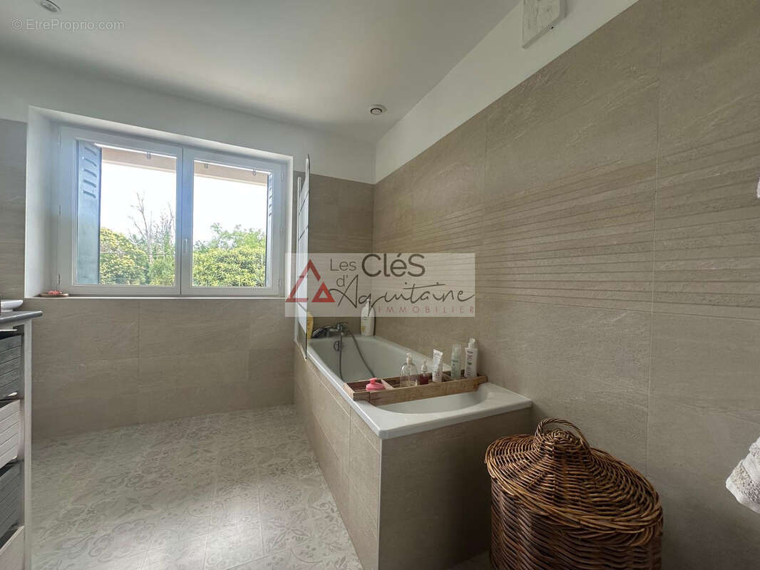 Maison en pierre Rénovée - 4 chambres Béguey - photo 12