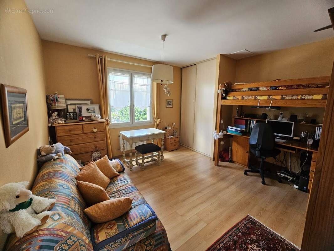 Maison 101 m² à Terre-Clapier  - photo 8