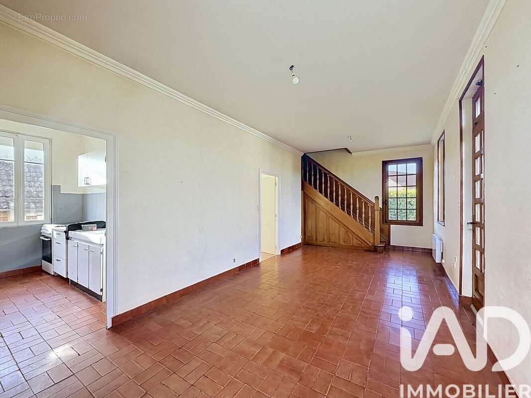 Maison 69 m² à Vaumas  - photo 4