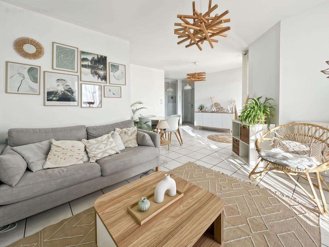 Appartement à BOURG-LES-VALENCE