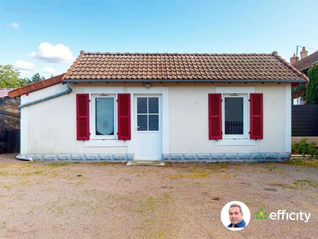 Maison à VALLON-EN-SULLY