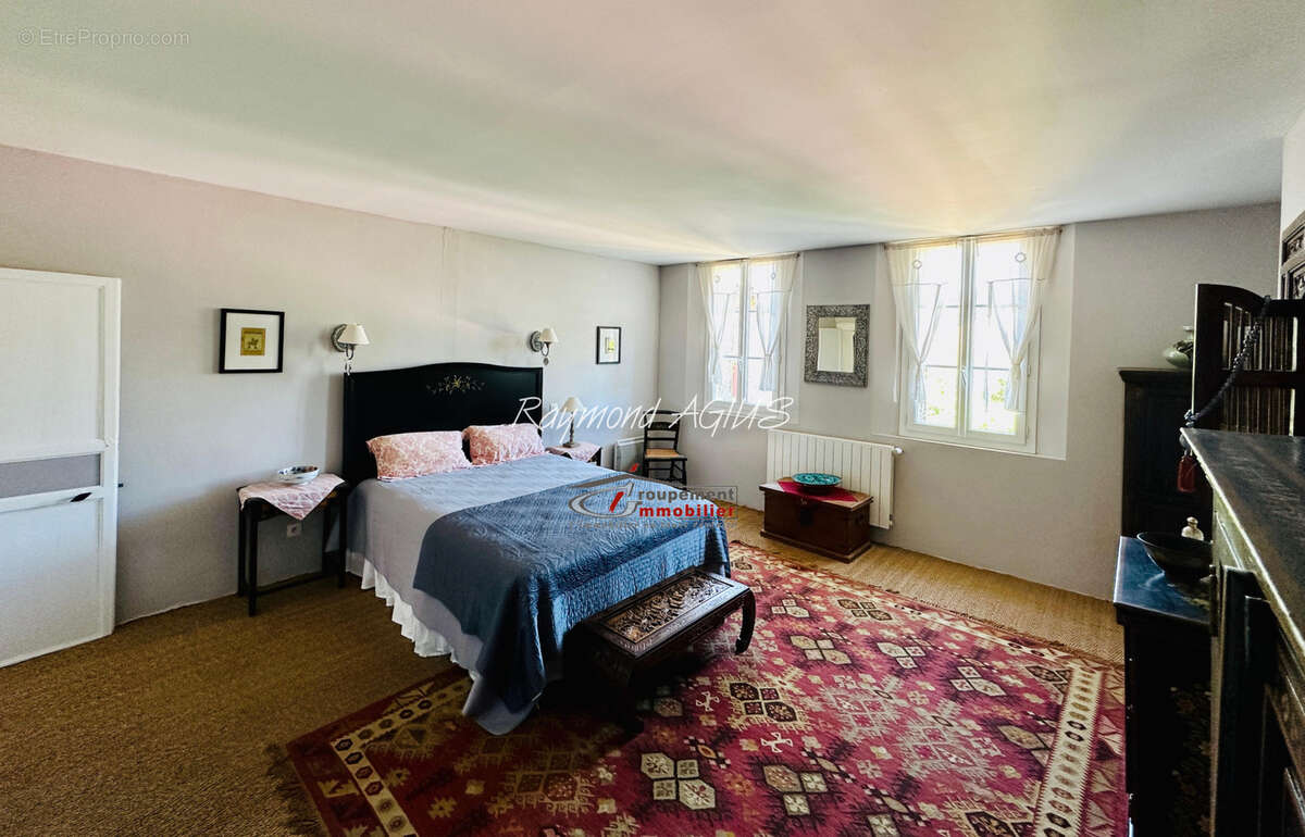 Maison à PORT-SAINTE-FOY-ET-PONCHAPT