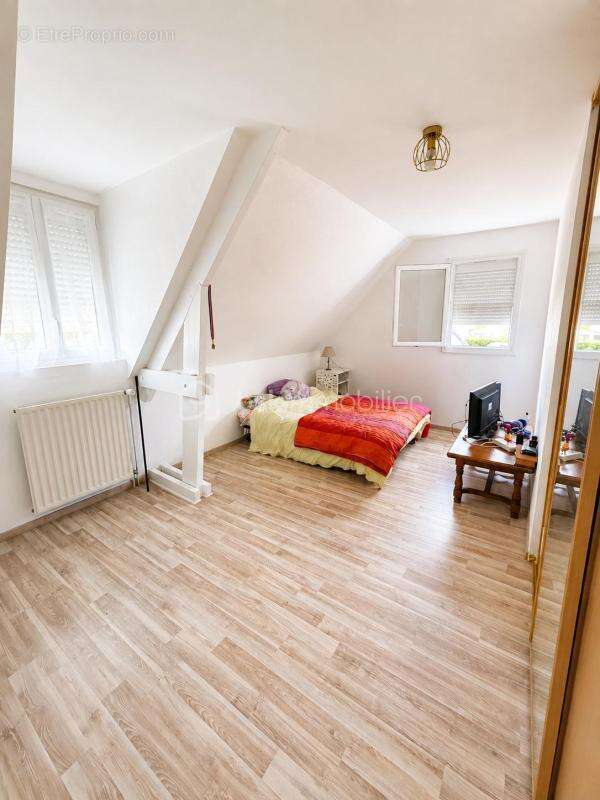 Maison 153 m² Bazincourt-sur-Epte - Grand salon lumineux et 5 chambres - photo 17