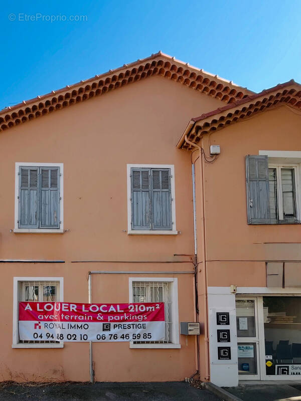 Commerce à SANARY-SUR-MER