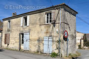 Maison à AUMAGNE
