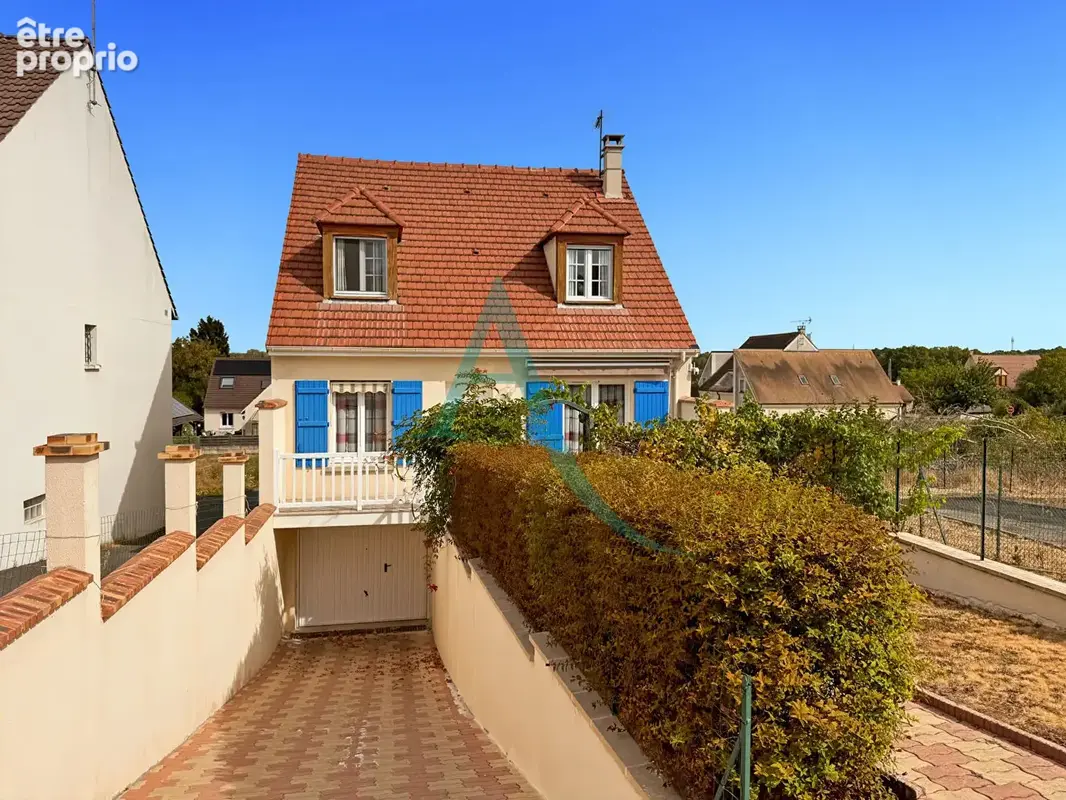 Maison à MENNECY