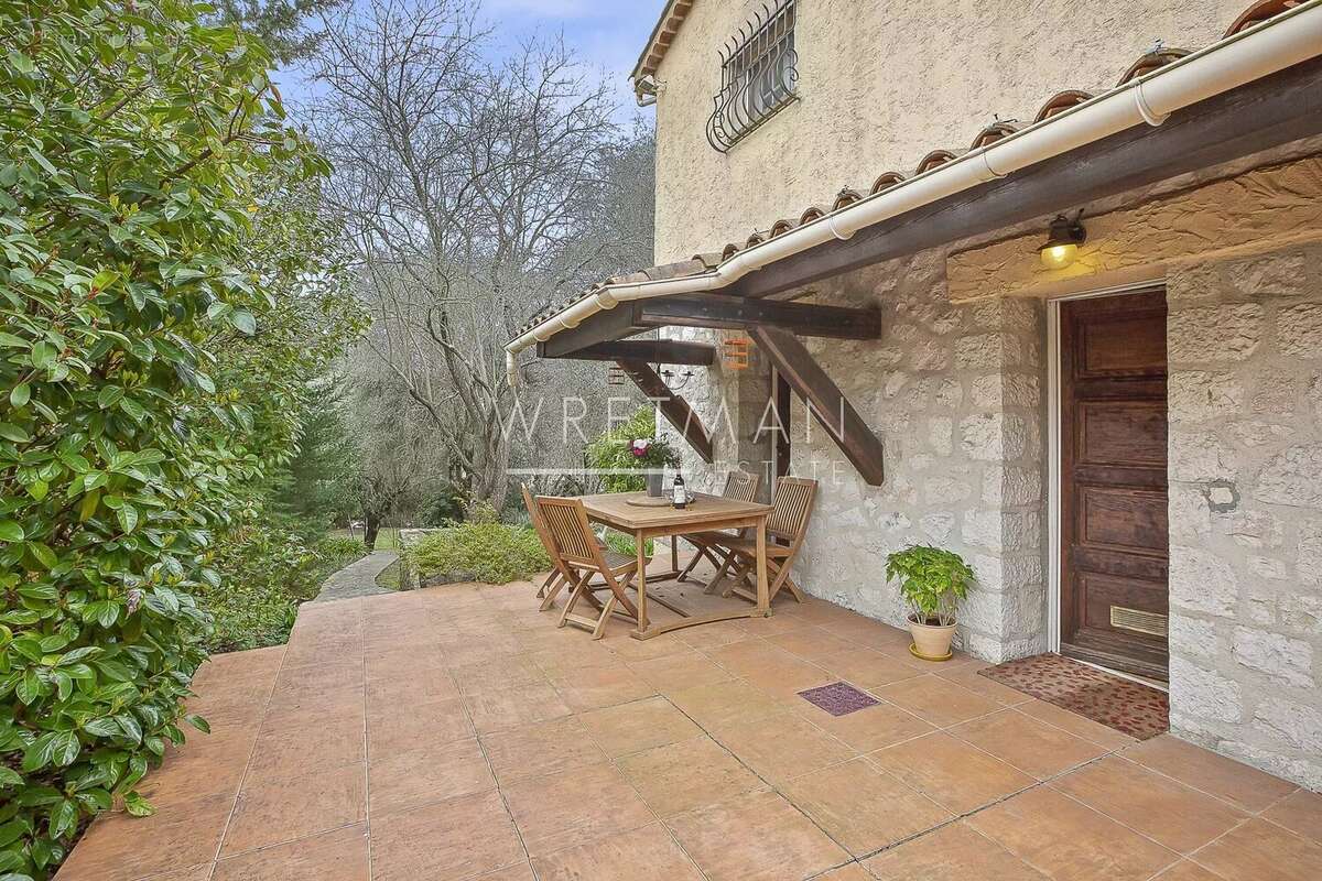 Villa au calme dans un domaine fermé à pied de commerces - Mougins - photo 22