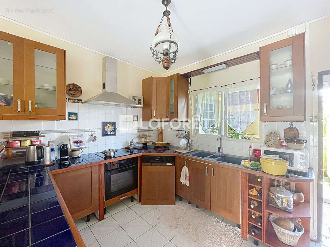 Maison à CAPESTERRE-BELLE-EAU