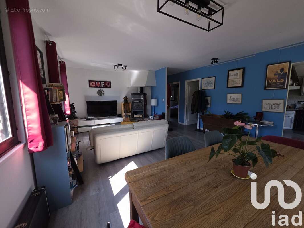 Photo 3 - Maison à SAINT-ETIENNE