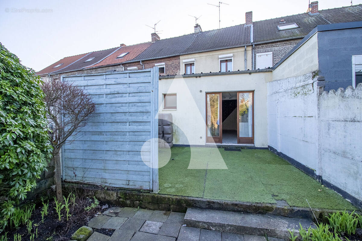 Maison à LA SENTINELLE