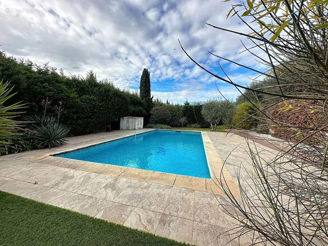 Maison à MOUGINS