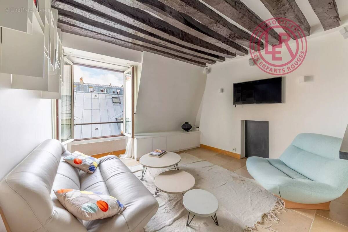 Appartement à PARIS-3E