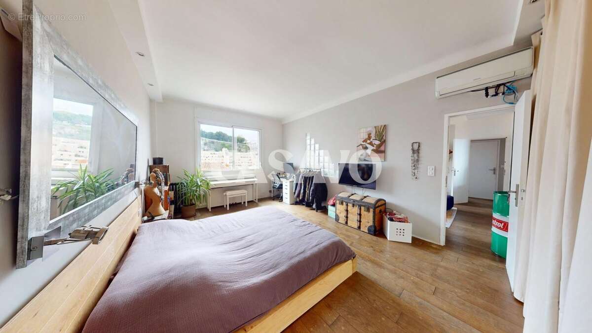 Appartement à MARSEILLE-6E