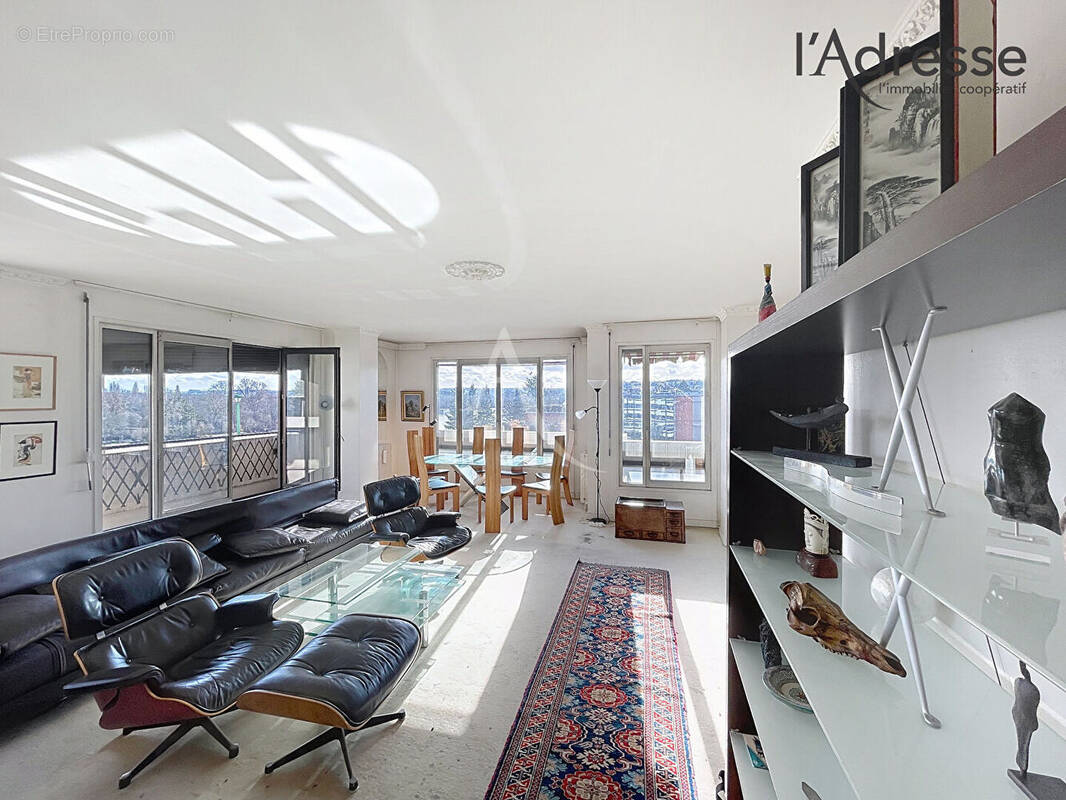 Appartement à SURESNES