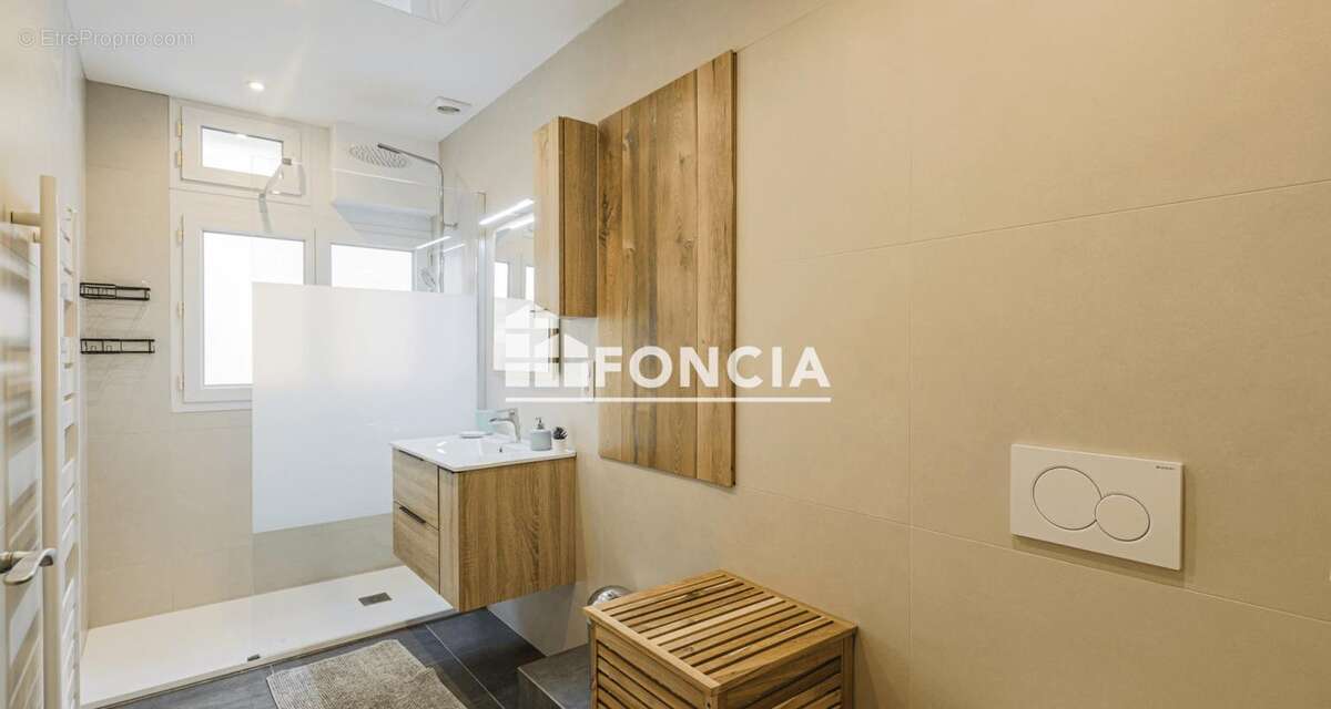 Grenoble mutualiste appartement t4 avec cachet - dpe classe c - photo 10