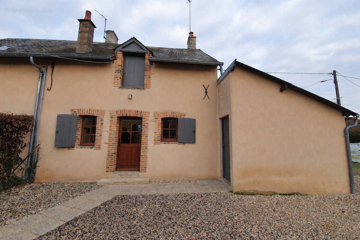 Maison à AUBIGNY-SUR-NERE