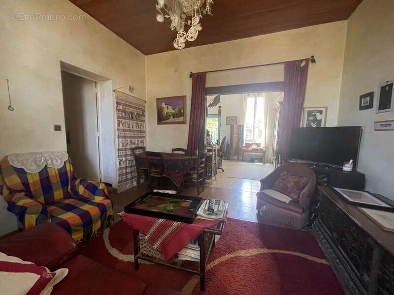 Maison en pierre de caractère au Sambuc – 3 chambres, terrasse et charme authentique en Camargue - photo 13