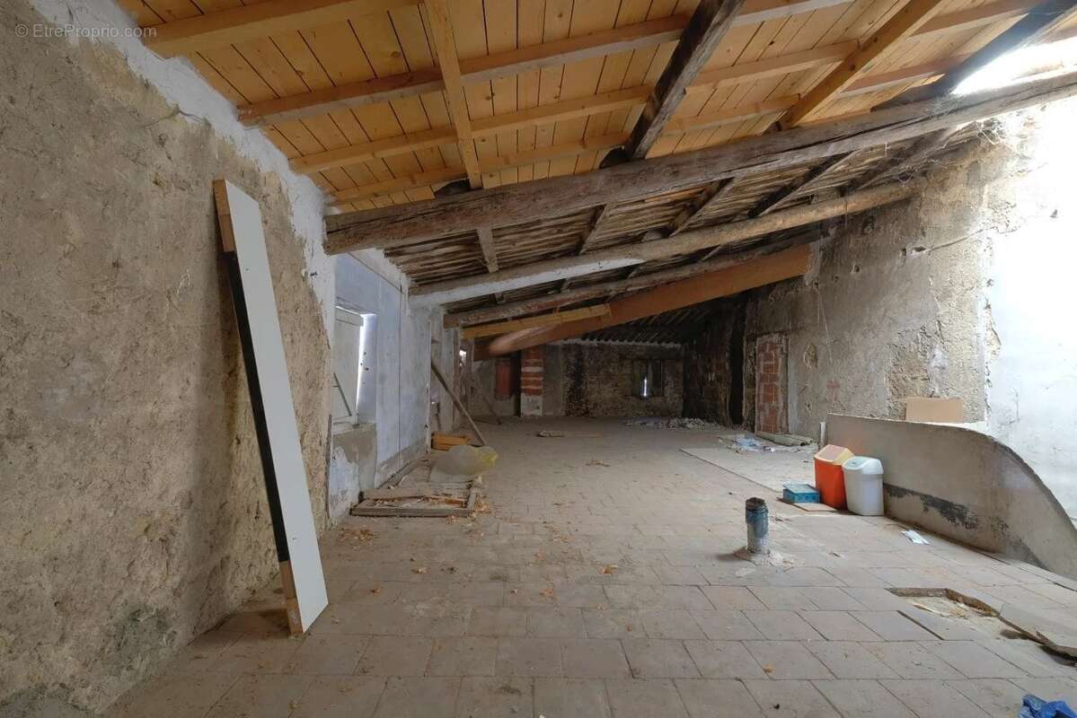 Appartement à SAINT-ANDRE-DE-SANGONIS