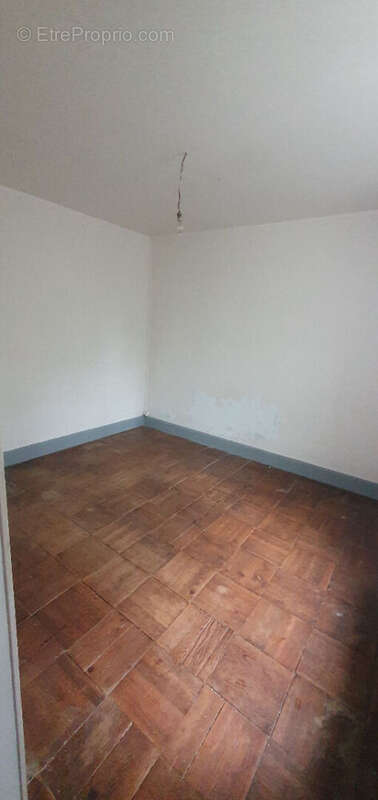 Maison à LAMOTHE-MONTRAVEL