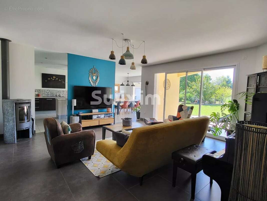 Superbe villa de 160 m² avec piscine à Charnay-lès-Mâcon - photo 7