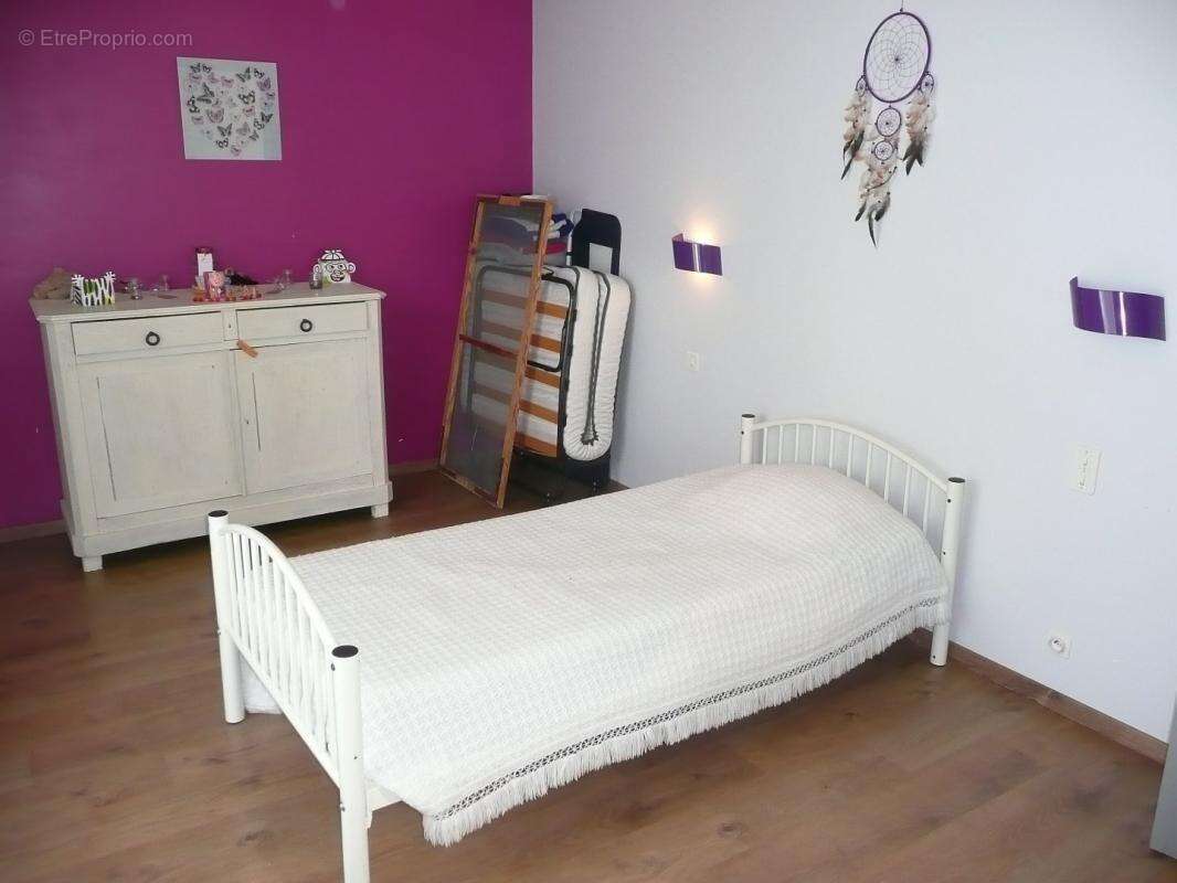 Maison à LA SALVETAT-PEYRALES