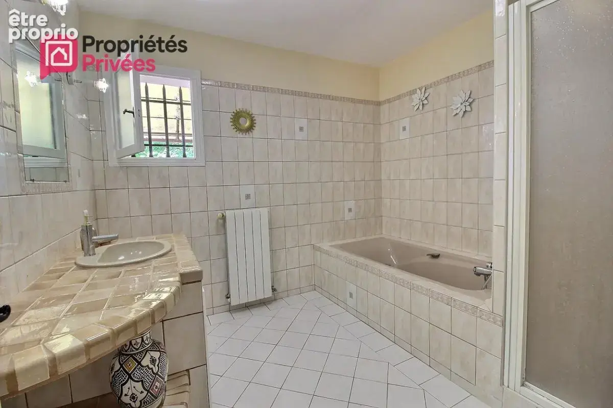Villa Lorgues 6 pièces 162 m2 - photo 9