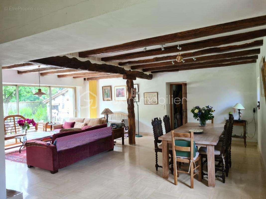 Maison à MORIGNY-CHAMPIGNY