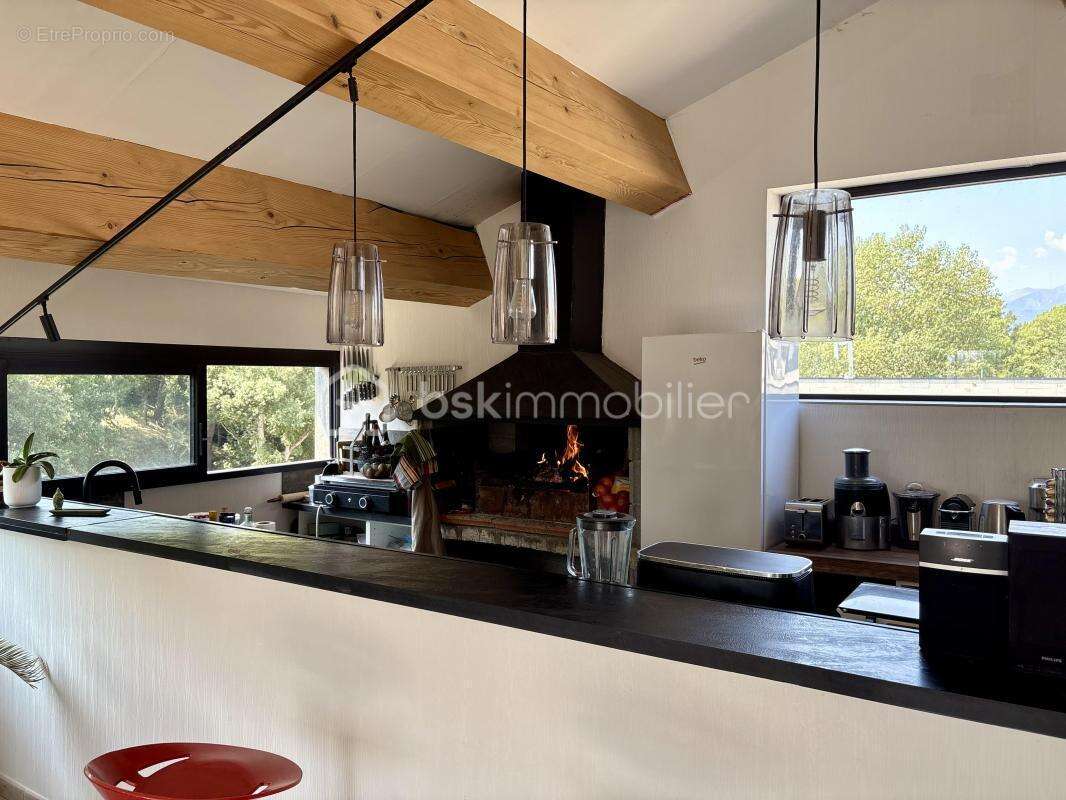 Entre Mer et Montagne, une Villa Unique au Cœur d’un Écrin d’Oliviers - photo 9