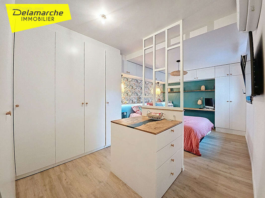 A vendre maison climatisée Brehal  6 pièces vie de plain pied avec des belles prestations - photo 9