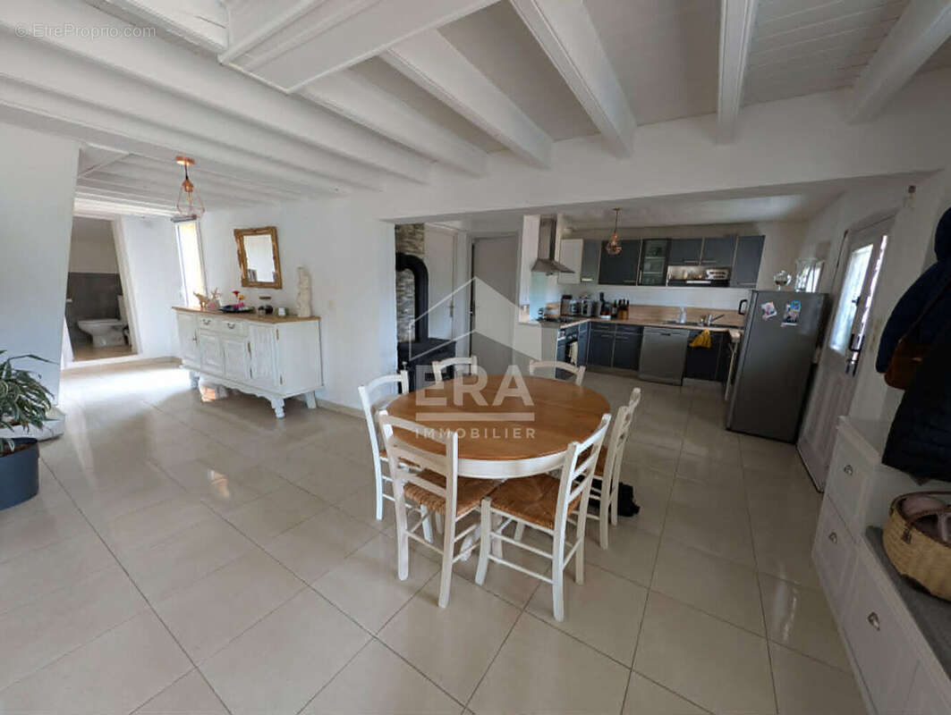 Maison à MONTPON-MENESTEROL