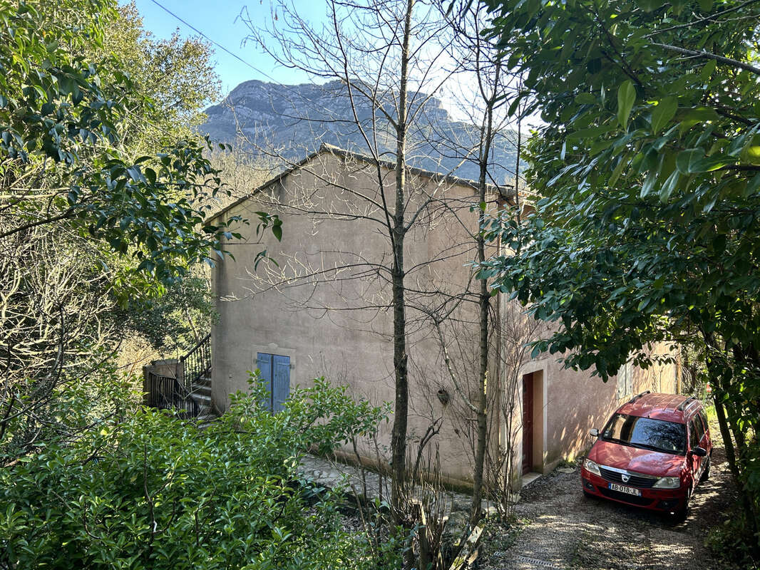 Maison à SUMENE