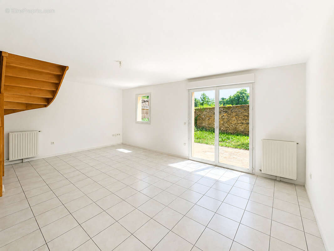 Maison à LEOGNAN