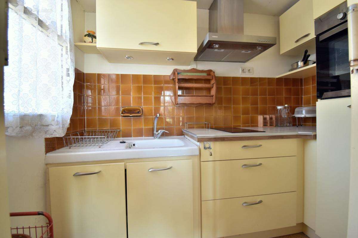 A vendre, Digne-les-Bains (04), Appartement T2 avec cave, balcon, ascenseur et parking privatif - photo 9