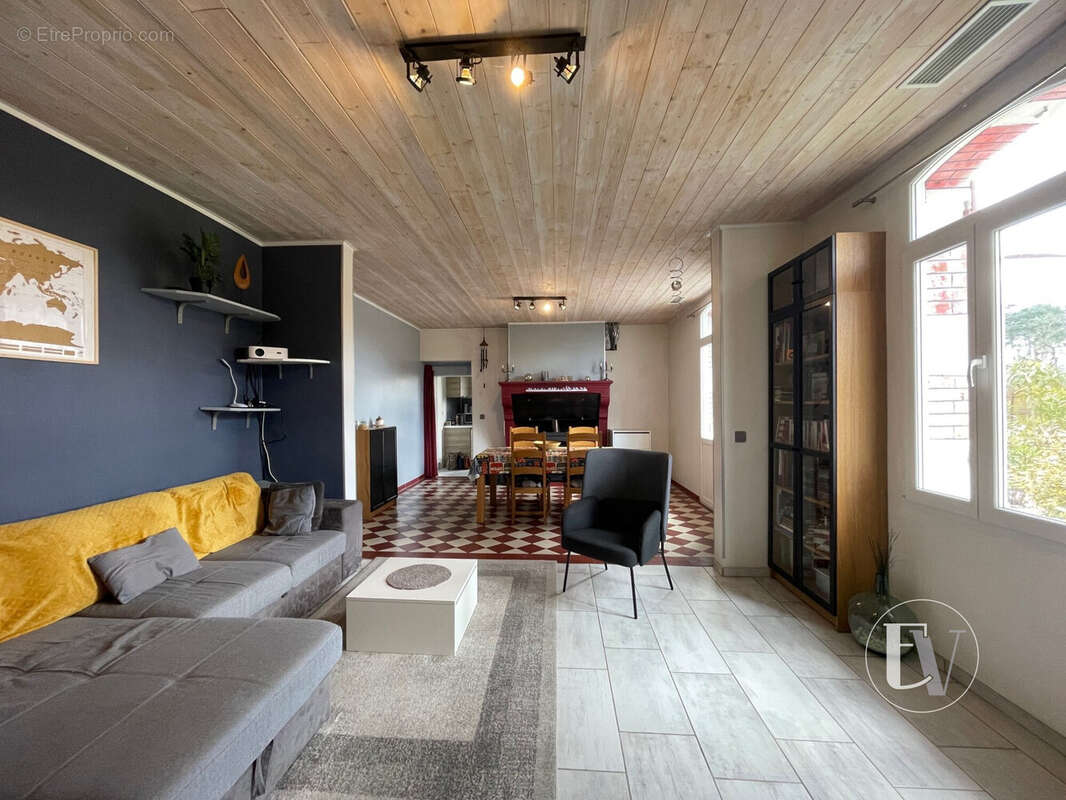 Maison à BELIN-BELIET